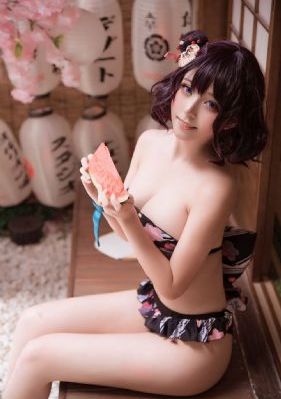 吸桃伯爵_4K在线播放